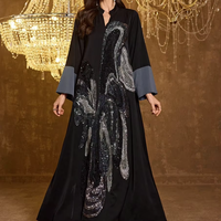 Nouvelle Robe de Soirée Formelle Longue en Satin Noir pour Femme, Col Montant, Manches Longues, Broderie Perlée et Pailletée Faite Main, Coupe Ample et Texturée