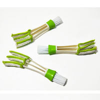 Brosse de nettoyage pour grille d'aération de voiture, manchon en microfibre, brosse à poils doux pour le nettoyage des fentes et l'élimination de la poussière des sorties d'air de voiture