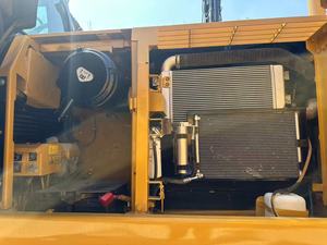 Excavatrice sur chenilles hydraulique CAT 320D2 d'occasion pour travaux de terrassement et de construction - Product Image 6