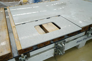 Machine de gravure en pierre naturelle à 5 axes scie à pont en pierre de marbre 5 axes pour les comptoirs de cuisine et de salle de bain - Product Image 2