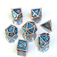 Vente en gros d'usine, dés à jouer en métal lourd de luxe faits à la main, fantaisie bleue, dragon sculpté, polyédrique, pour jeu de rôle