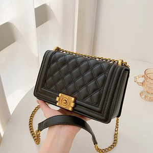 <span class=keywords><strong>Sac</strong></span> bandoulière carré en PU matelassé pour femme avec broderie et chaîne, collection Printemps 2026, design rétro tendance - Product Image 1