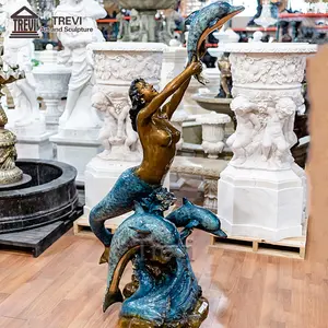 Exquisita estatua de sirena de bronce de tamaño real con escultura de fuente de agua de delfín