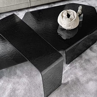 Table basse minimaliste en lucite transparente à motif ondulé, table d'appoint artistique asymétrique transparente pour salon, décoration moderne pour la maison