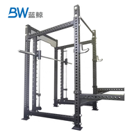 Rack de musculation multifonctionnel BW Power Rack Cable Crossover Trainer avec Smith Machine pour l'entraînement de force et les squats