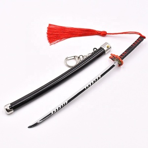 Hot anime <span class=keywords><strong>démon</strong></span> slaye exclusif <span class=keywords><strong>katana</strong></span> métal artisanat noir épée porte-clés cadeau jouet décoration charbon de bois Jirang trois générations - Product Image 5