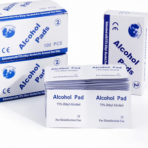 Lingettes isopropyliques 70 %, emballées individuellement, hermétiques, à double épaisseur, texture douce, pour une préparation précise des surfaces - Product Image 2