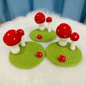 Soporte para Teléfono con Forma de Hongo Tejido a Mano con Hilo de Ganchillo, Lindo, Verde y Rojo, para Ramadán, Cumpleaños, Pascua, Diwali y Otros Festivales - Product Image 6