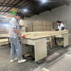 Panneau de mélamine 18 mm 4x8, contreplaqué en peuplier, bouleau, pin, eucalyptus, plaqué film, pour la <span class=keywords><strong>construction</strong></span> de cadres en <span class=keywords><strong>bois</strong></span> - Product Image 4