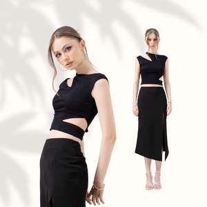 Nuevo diseño ODM conjunto de mujer asimétrico Spandex Jersey trenzado Crop Top Vietnam sin mangas por encima de la rodilla - Product Image 1