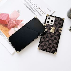 Sang Trọng Mô Hình Hình Học Trường Hợp Điện Thoại Với Kim Loại Khóa Trang Trí Nội Thất, Vuông Cạnh Bảo Vệ Bìa Đối Với <span class=keywords><strong>iPhone</strong></span> 17 16 15 14 13 12 11 Pro Max - Product Image 4