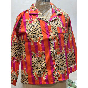 Hauts de nuit confortables à manches longues pour femmes, 100 % coton, couleur rouge, imprimés personnalisés animaux et forêt, prix de gros - Product Image 3