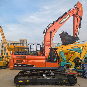 Excavadora hidráulica sobre orugas Doosan de segunda mano, superventas, alta calidad, bajas horas de trabajo, equipada con motor Doosan, 2017 - Product Image 1