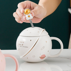 Tasse à café en céramique, forme d'astronaute, style dessin animé, avec couvercle, emballage cadeau, nouvelle collection - Product Image 5