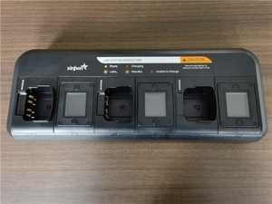 Chargeur intelligent rapide pour radios bidirectionnelles XH-D6S, système de <span class=keywords><strong>maintenance</strong></span> de batteries à 3 stations, chargeur multifonction pour talkies-walkies - Product Image 6