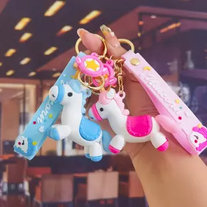2023 Hot Selling High End Qualität Weich PVC Gummi Niedlich Anime Cartoon Pferd Paar Tasche Dekoration Charme Schlüssel anhänger 3D Schlüssel bund