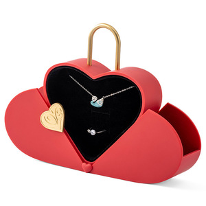 Valentine's Day Heart-shaped Solid Pattern <b>Jewelry</b> <b>Storage</b> Box for Necklace Lock High-end Creative Portable Packed Gift Box - Product Image 4