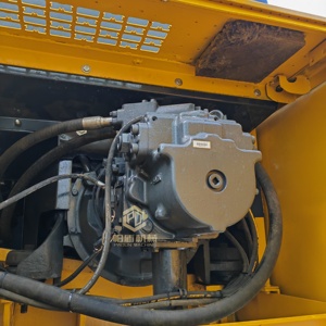 รถขุดไฮดรอลิกแบบตีนตะขาบ Komatsu PC400-7 มือสอง สภาพดี เครื่องจักรกลงานดินขนาด 40 ตัน - Product Image 6