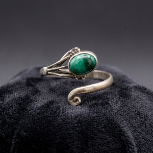 Bague ajustable en argent avec pierre de malachite et sertissage clos en argent sterling 925 pour anniversaires - Product Image 2