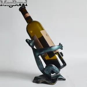 Metal kurbağa dekoratif hayvan şarap şişesi sahipleri için masa