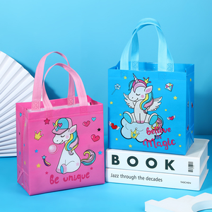 Vente chaude prix raisonnable coloré non-tissé <span class=keywords><strong>licorne</strong></span> cadeau sac dessin animé mignon portable laminé cadeau sac à provisions pour enfants - Product Image 2