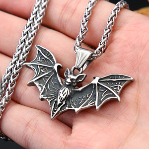 Yunnique – collier avec pendentif chauve-souris pour hommes, en acier inoxydable, rétro, Hip Hop, chaîne de pull, bijoux, cadeau - Product Image 3