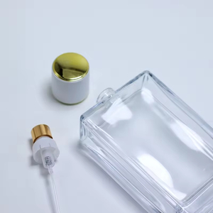 ขวดน้ำหอมแก้วใสแบบพ่น ดีไซน์หรูหรา สำหรับขายส่ง พร้อมฝาสีดำทอง - Product Image 3