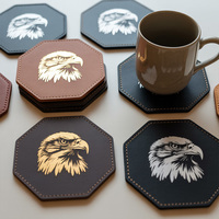 Dessous de verre blancs personnalisés avec logo Sous-verres personnalisés en cuir de luxe aigle à tête blanche pour boissons