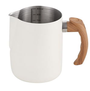 304 acier inoxydable poignée de <span class=keywords><strong>Grain</strong></span> de bois bouche pointue cylindre de fleur avec échelle interne tasse à mesurer café pot à lait - Product Image 1