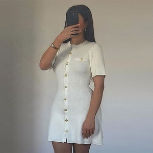 Nuovo t-shirt da donna primavera/estate Sexy bianco a-line elegante con fibbia in metallo profumato - Product Image 2