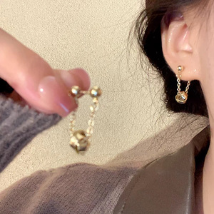 ต่างหูแบบติดหูสำหรับผู้หญิง ขายส่ง ชุบทองแท้ ทองแดงเคลือบทอง เงินแท้ S925 ประดับมุก รูปดอกไม้ หรูหรา ทันสมัย ไม่ลอก - Product Image 5