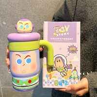 Bouteille isotherme et thermos grande capacité Disney avec couvercle, poignée et paille, idéale pour offrir et pour la Coupe du Monde 2026