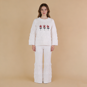 Completo da <span class=keywords><strong>donna</strong></span> in maglia bianca elegante con ricami floreali personalizzati, vestibilità ampia, taglie forti, casual - Product Image 1