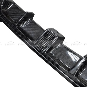 ครีบคาร์บอนไฟเบอร์ สปอยเลอร์วิงเล็ต สปลิตเตอร์ ลิปกันชนหลัง พร้อมดิฟฟิวเซอร์ LED สำหรับ BMW F06 F12 F13 M6 ปี 2014+ - Product Image 5