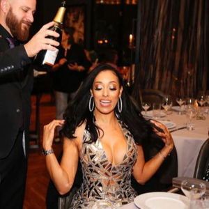 2022 donna all'ingrosso Sexy senza maniche taglio basso danza regina Mini abiti da sera con paillettes con Glitter - Product Image 1