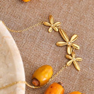 Collar con Colgante de Flor de Circonio y Acero Inoxidable XY 120, Estilo Moderno Primavera-Verano <span class=keywords><strong>2026</strong></span>, Joyería Exquisita - Product Image 4