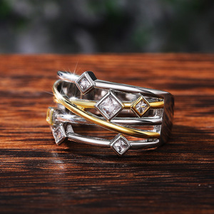 Anello a Doppio Tono Stratificato per Donne, Accessorio per Dito in Stile Europeo e Americano - Product Image 6