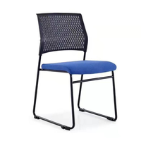 Chaise de conférence empilable en plastique PP moderne pour usage commercial