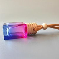 Diffuseur de parfum pour voiture, flacon miniature portable de 10 ml, dégradé de couleurs, avec bouchon en bois, pour accessoires de voiture