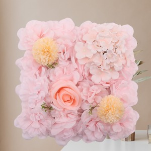 Mur de fleurs artificielles carré rose clair en soie, accessoires de photographie de mariage réutilisables - Product Image 1