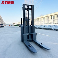 Gerbeur électrique à allée étroite XTMG de 2000 kg au design compact pour un chargement efficace des matériaux, gerbeur entièrement électrique