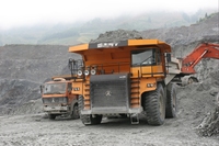 Camion à benne basculante rigide tout neuf de l'exploitation tout-terrain 95Ton 783kW SRT95C à vendre