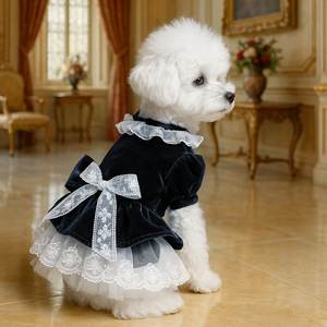 Ropa para mascotas PETCIRCLE, atuendos para perros y gatos, vestido de terciopelo con encaje y lazo. - Product Image 2