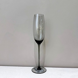 Venta al por mayor de cristalería decorativa flor <span class=keywords><strong>artificial</strong></span> copa de champán flautas placa de cristal <span class=keywords><strong>para</strong></span> tienda banquete decoración del banquete de boda - Product Image 5