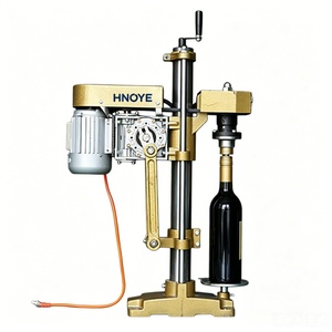 Machine semi-automatique rotative pour le verrouillage des couvercles et la fixation des bouchons en aluminium pour le liqueur Moutai - Product Image 2