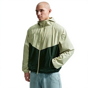 เสื้อแจ็คเก็ตกันลมผู้ชายแบบมีฮู้ด สีสันตัดกัน น้ำหนักเบา กันลม ระบายอากาศได้ดี สไตล์สปอร์ต ทรงปกติ เหมาะสำหรับฤดูหนาว สวมใส่สบาย มีซิป - Product Image 1