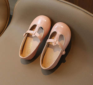 أحذية جديدة عصرية بنعل ناعم للفتيات الصغيرات ، أحذية أميرات متعددة الاستخدامات عصرية للأطفال ، أحذية فردية على الطراز الأكاديمي - Product Image 4