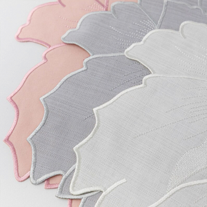 Serviettes rondes en lin 100% crochetées jetables personnalisées <span class=keywords><strong>pour</strong></span> la maison, les restaurants, les mariages - Serviettes <span class=keywords><strong>de</strong></span> <span class=keywords><strong>table</strong></span> <span class=keywords><strong>de</strong></span> style européen - Product Image 3
