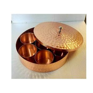 Boîte à épices en cuivre pur pour la cuisine indienne traditionnelle, boîte à épices en cuivre artisanale avec une finition polie élégante - Product Image 4