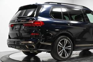 สภาพดี รถมือสอง ปี 2020 X7 AWD M50i 4 ประตู SUV เบาะหนังสีเข้ม พร้อมระบบ ACC แร็คหลังคาอะลูมิเนียม ขาย - Product Image 4